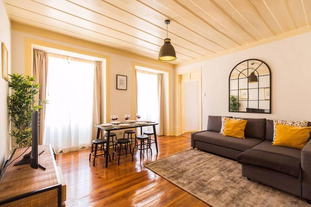 Ola Lisbon - Castelo IV Lägenhet Exteriör bild