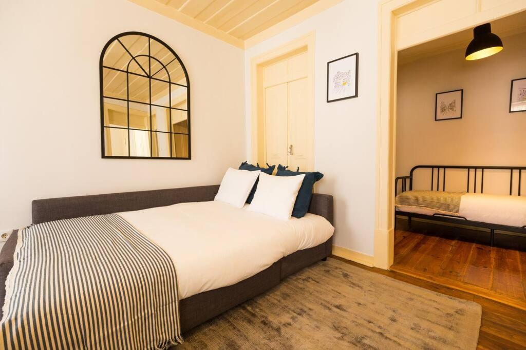 Ola Lisbon - Castelo IV Lägenhet Exteriör bild